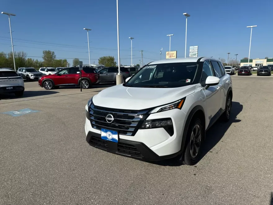 2025 Nissan Rogue SV photo 1