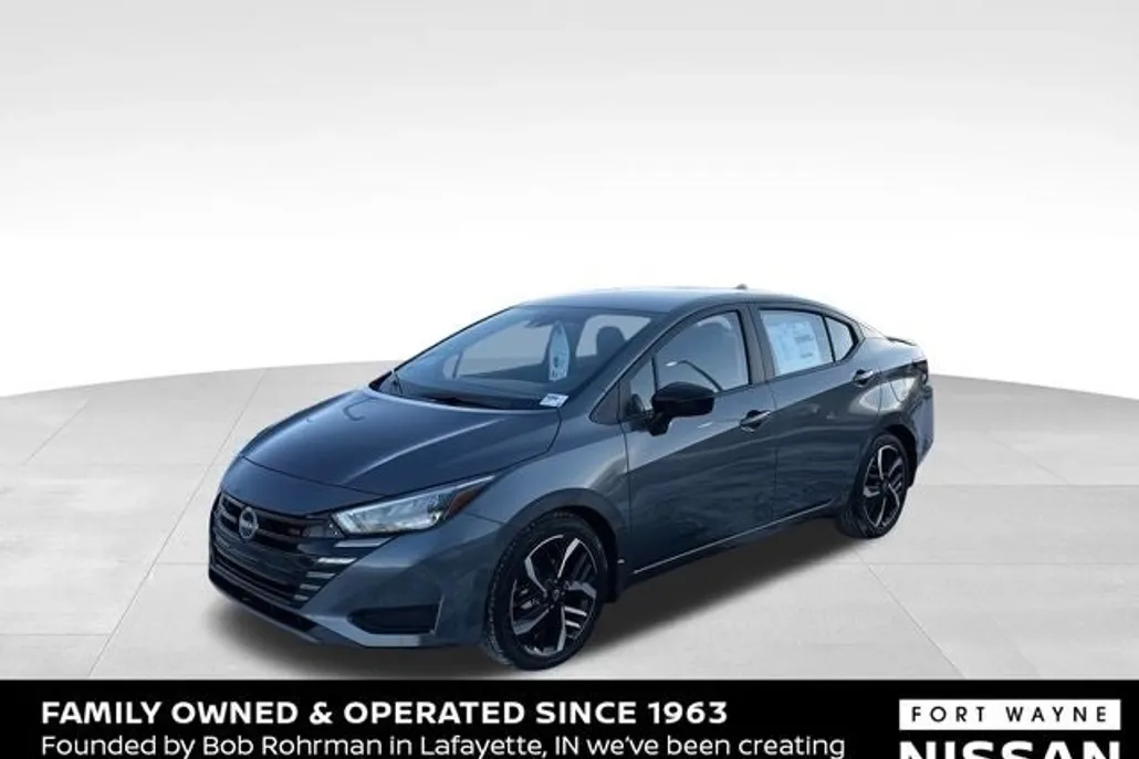 2025 Nissan Versa 1.6 SR photo 1
