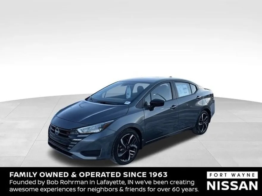 2025 Nissan Versa 1.6 SR photo 1