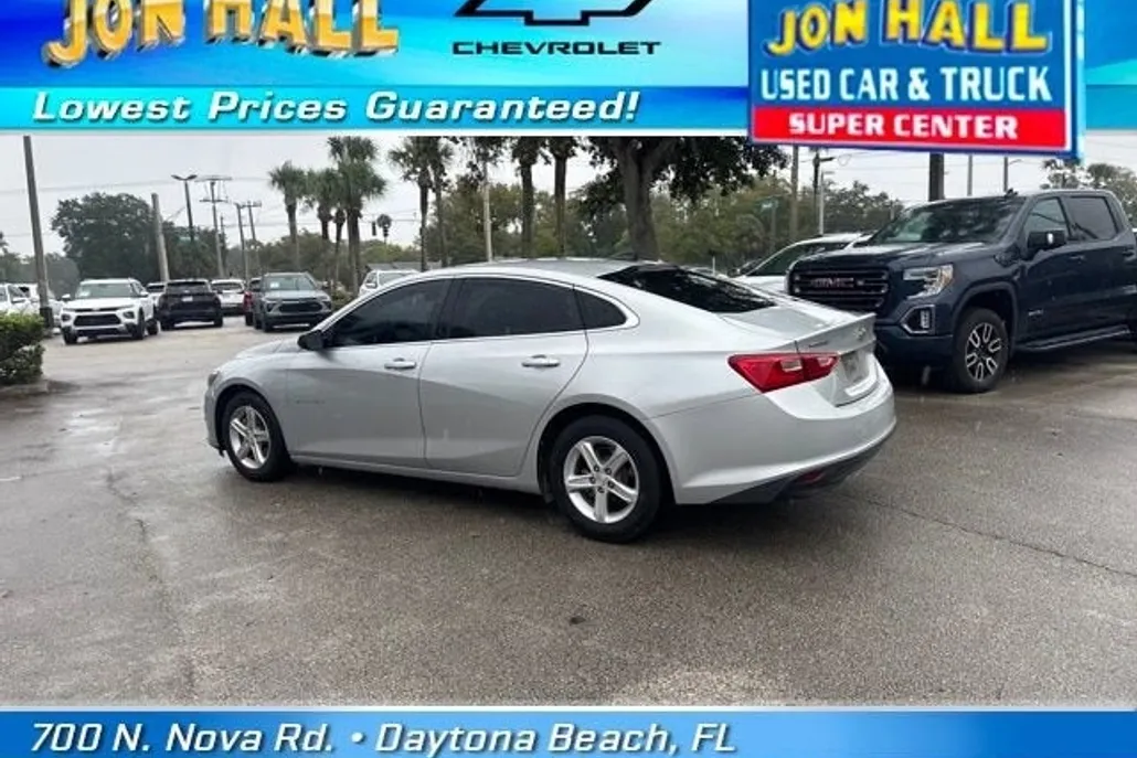 2020 Chevrolet Malibu LS photo 1