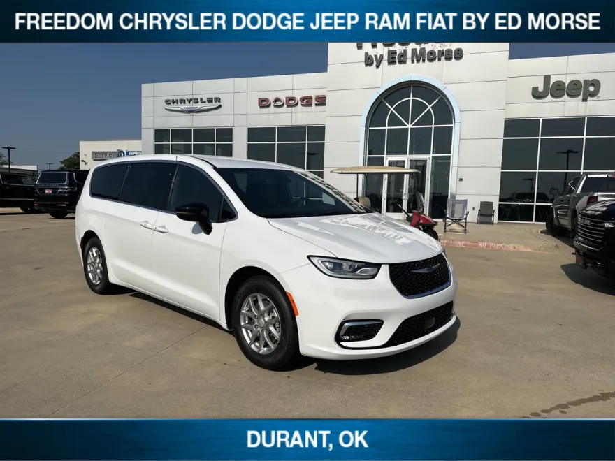 2025 Chrysler Pacifica photo 1