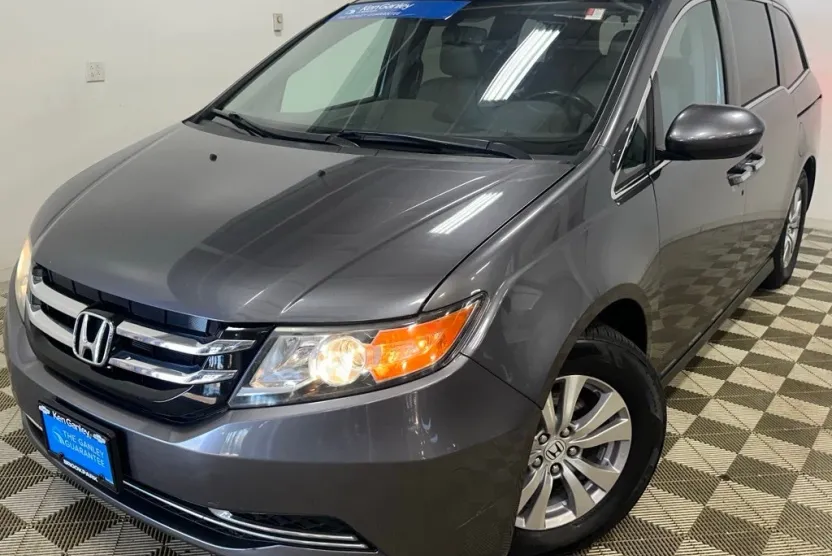2016 Honda Odyssey EX-L photo 1