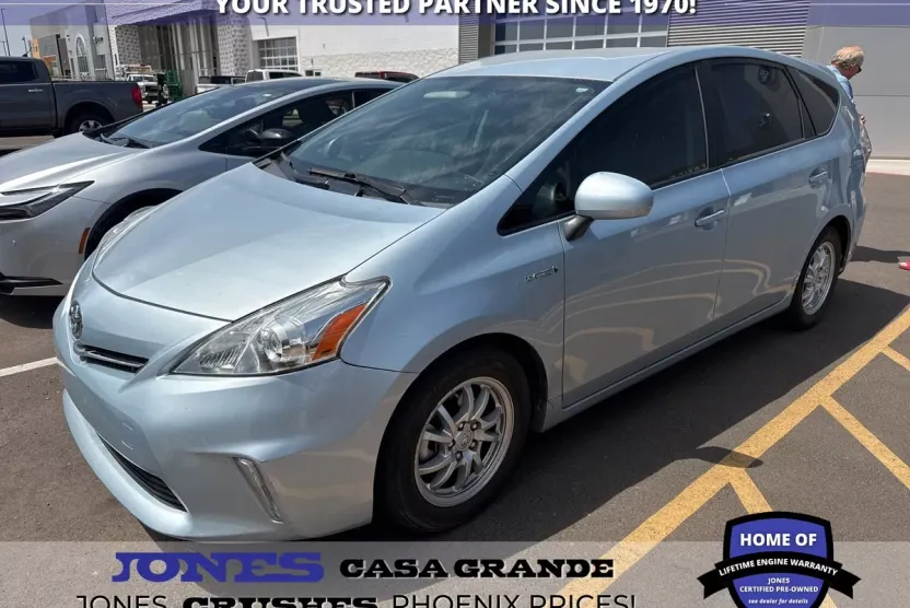 2012 Toyota Prius V Two photo 1