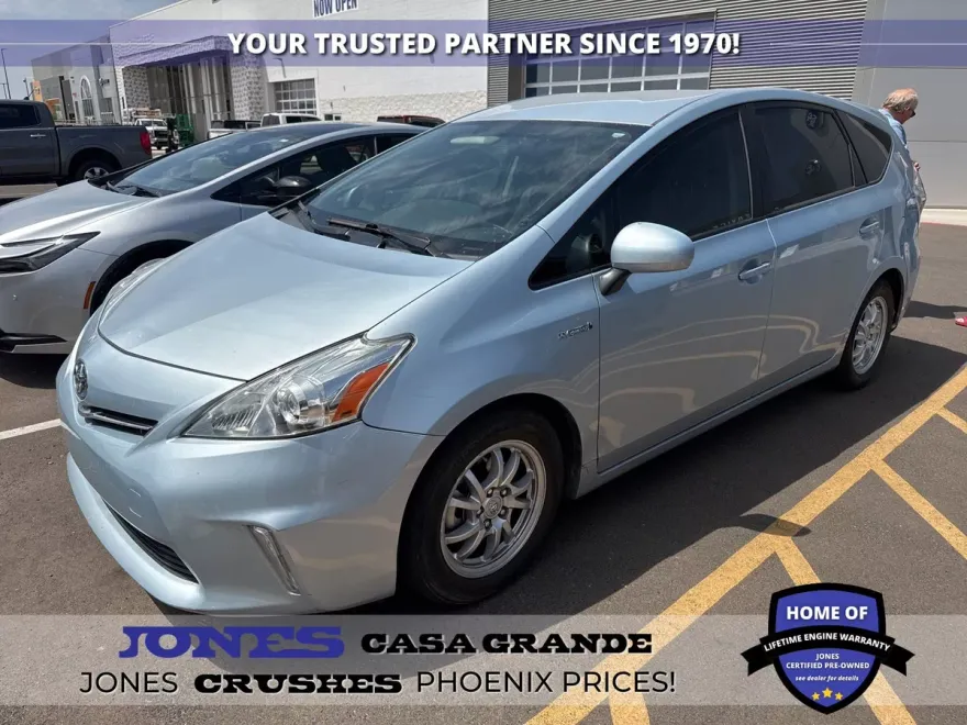 2012 Toyota Prius V Two photo 1