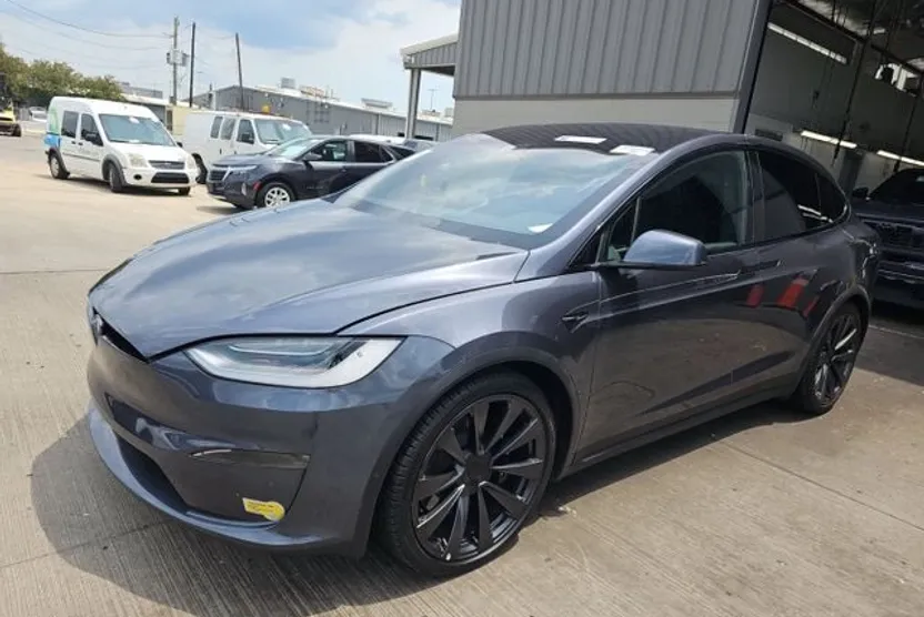 2022 Tesla Model X photo 1
