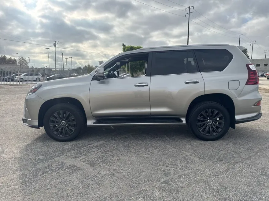 2022 Lexus GX 460 photo 1