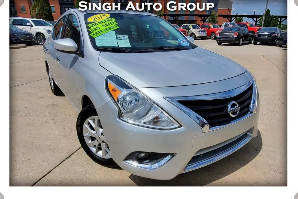 2018 Nissan Versa 1.6 S photo 1