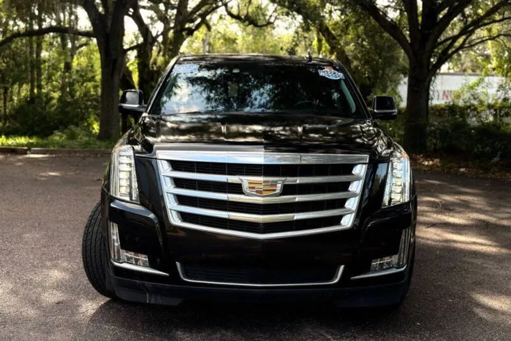 2017 Cadillac Escalade ESV Premium Luxury photo 1