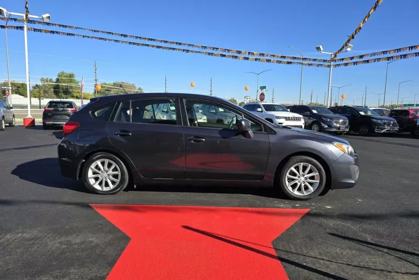 2013 Subaru Impreza 2.0i Premium photo 1