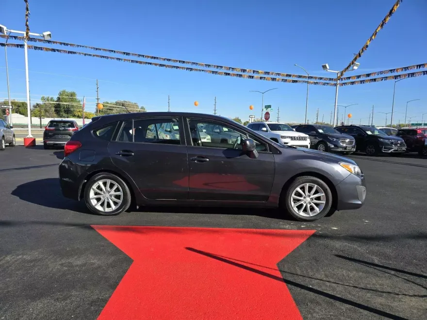 2013 Subaru Impreza 2.0i Premium photo 1
