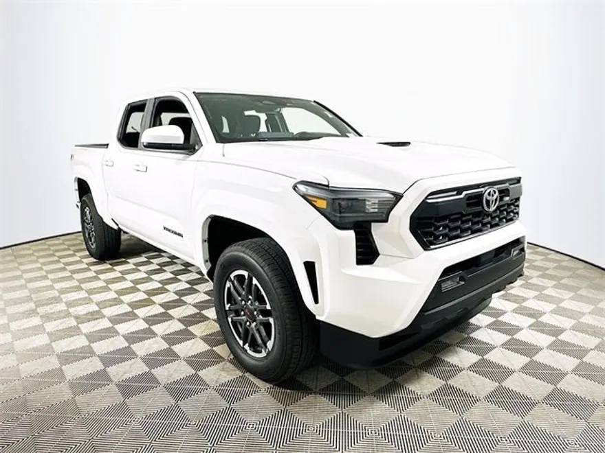 2025 Toyota Tacoma TRD Sport photo 1