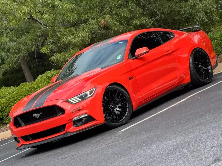 2016 Ford Mustang GT Premium photo 1