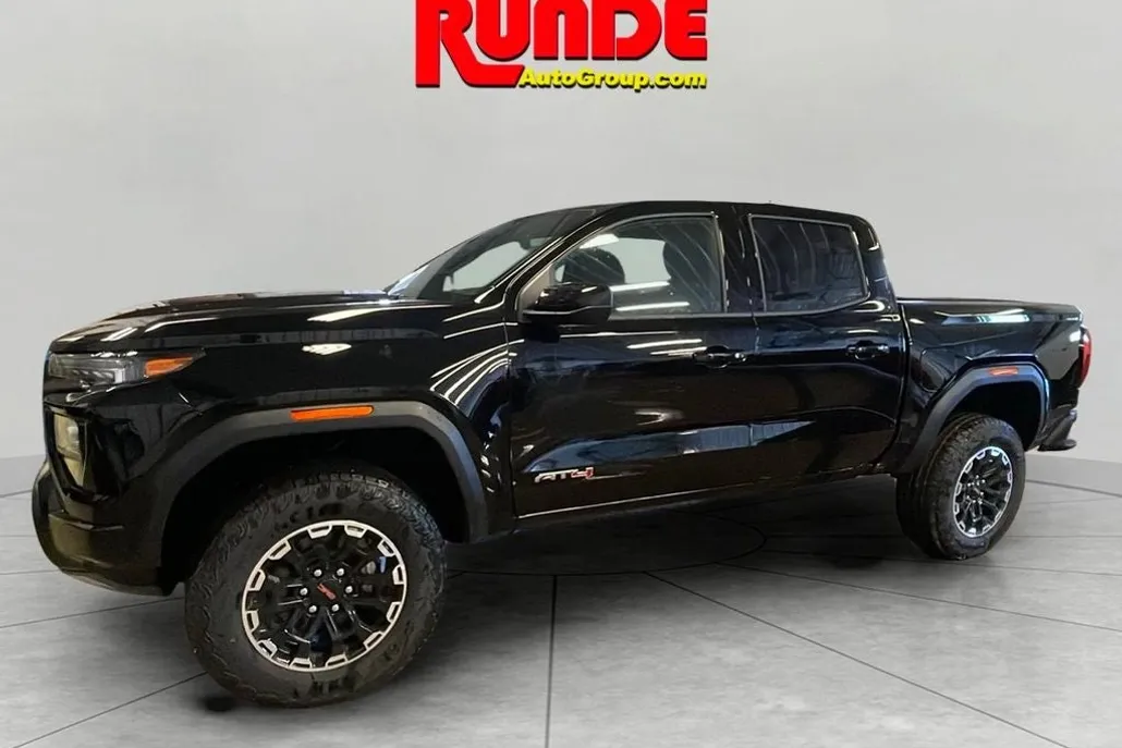 2026 Gmc Canyon AT4 photo 1