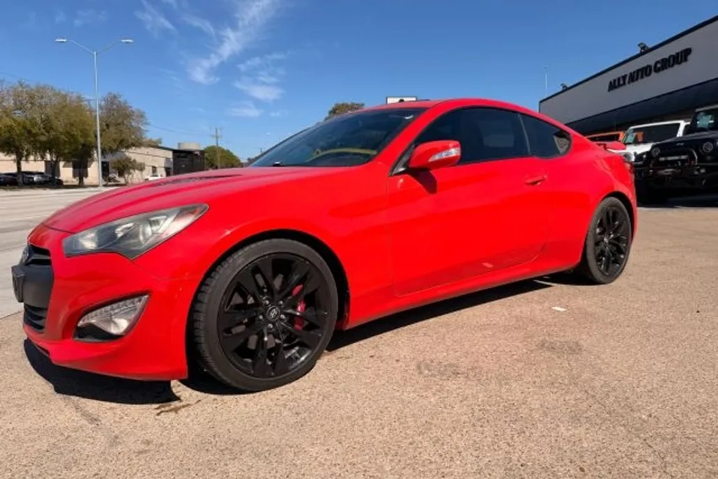 2016 Hyundai Genesis Coupe 3.8 Ultimate photo 1