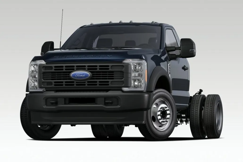 2024 Ford F-550 photo 1