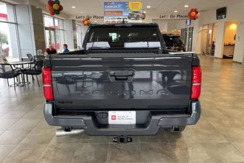 2025 Toyota Tacoma TRD Off-Road Double Cab photo 3