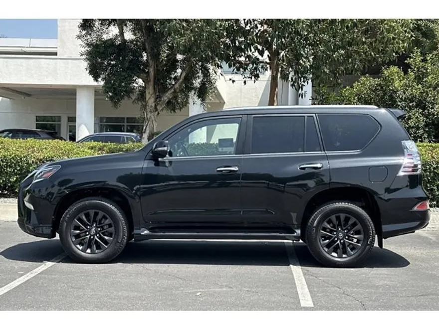 2023 Lexus GX 460 Premium photo 1