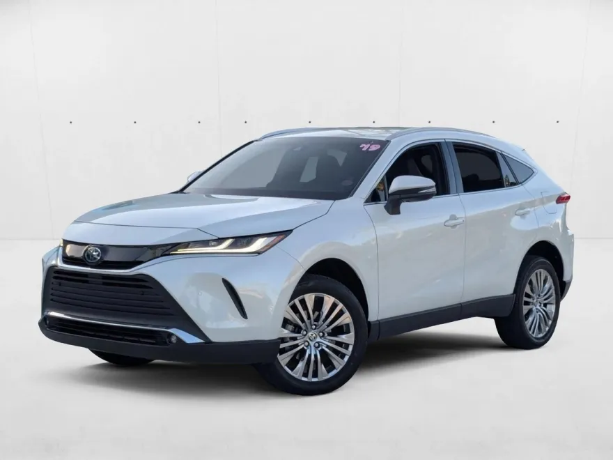2023 Toyota Venza XLE photo 1