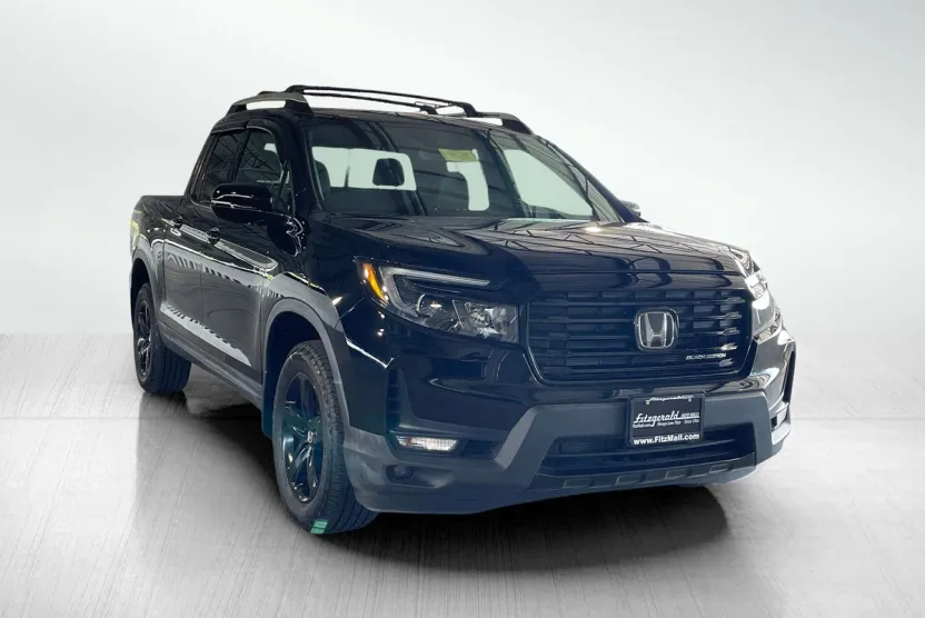 2023 Honda Ridgeline Black Edition photo 1