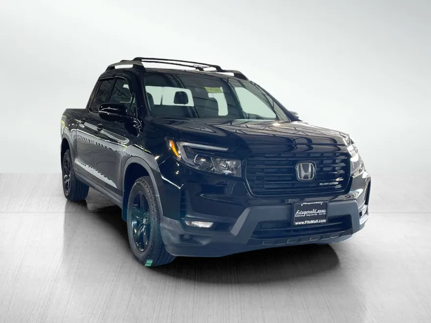 2023 Honda Ridgeline Black Edition photo 1