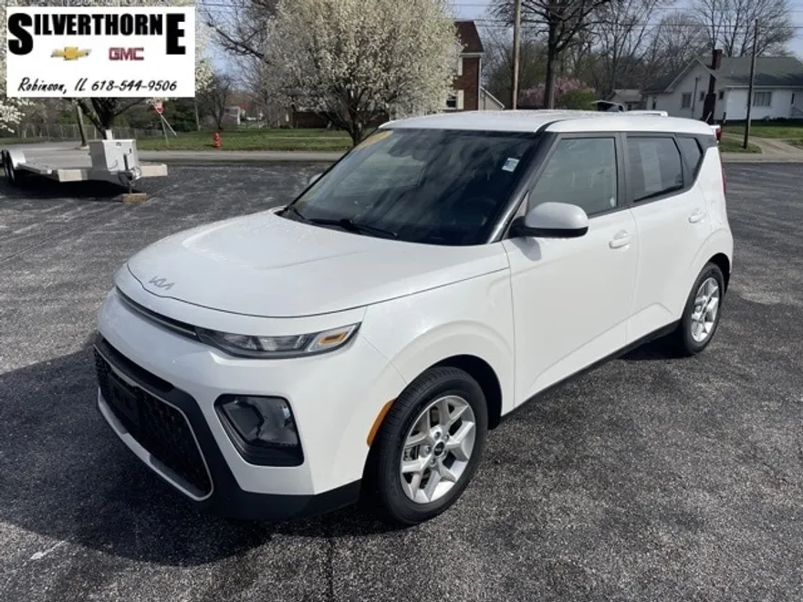 2022 Kia Soul LX photo 1