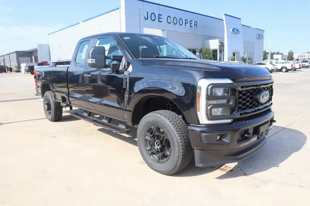 2025 Ford F-250 XL photo 1
