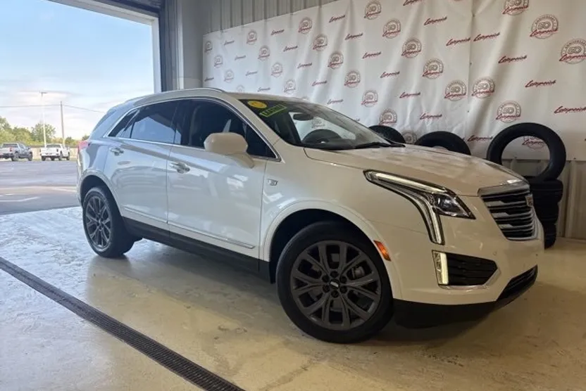 2018 Cadillac XT5 Premium Luxury photo 1