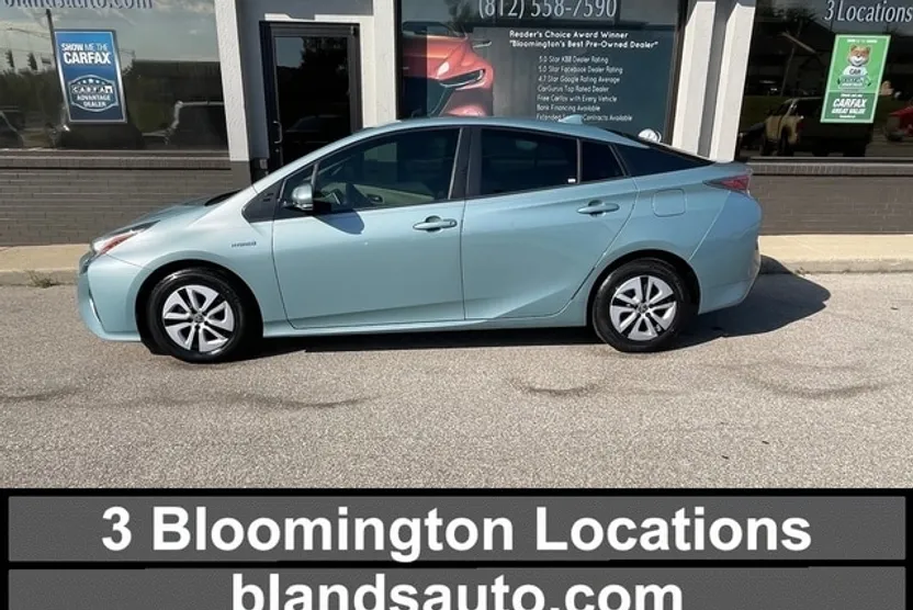2017 Toyota Prius Four photo 1