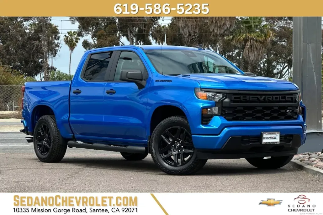 2025 Chevrolet Silverado 1500 Custom photo 1