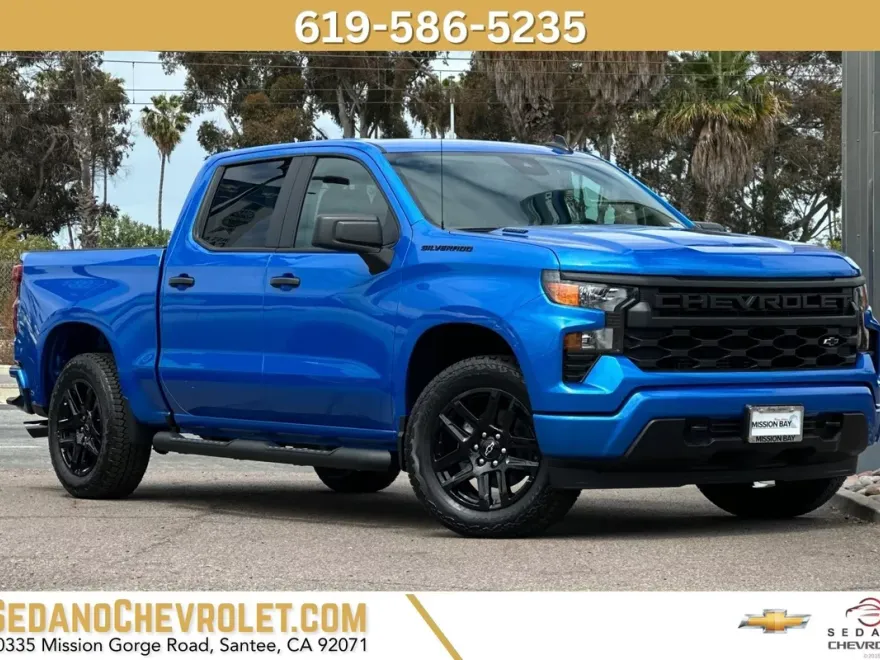 2025 Chevrolet Silverado 1500 Custom photo 1