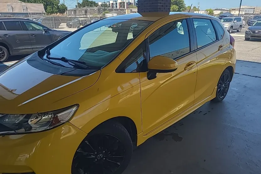 2018 Honda Fit Sport photo 1
