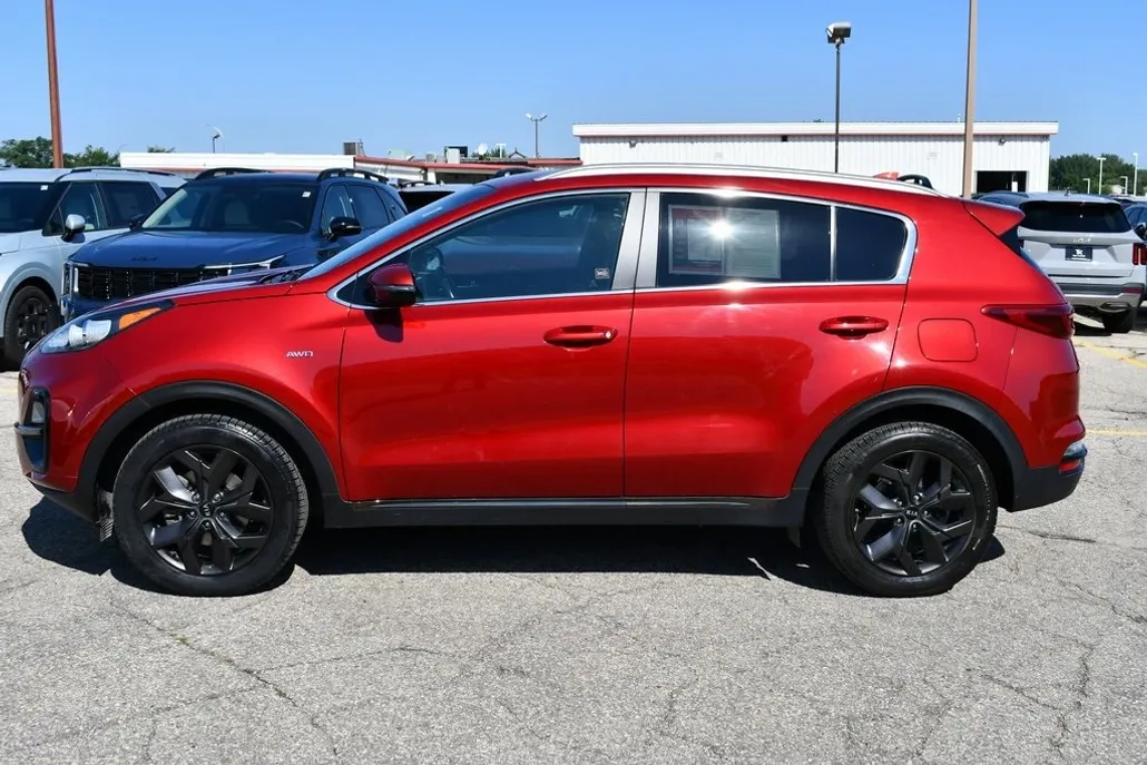 2020 Kia Sportage S photo 1