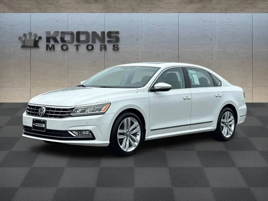 2017 Volkswagen Passat SE photo 1
