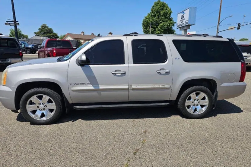2007 Gmc Yukon XL SLT photo 1