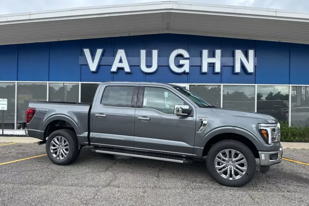 2025 Ford F-150 Lariat photo 1
