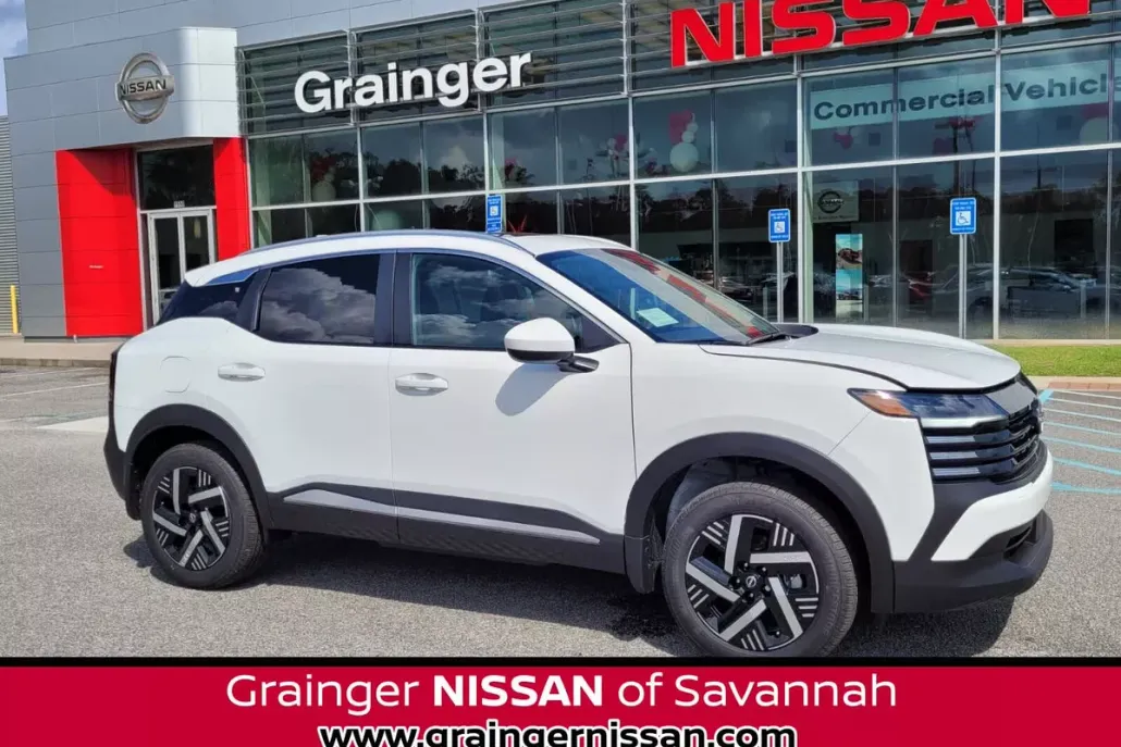 2025 Nissan Kicks SV photo 1