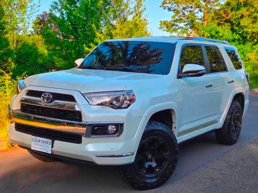 2018 Toyota 4Runner Limited photo 1