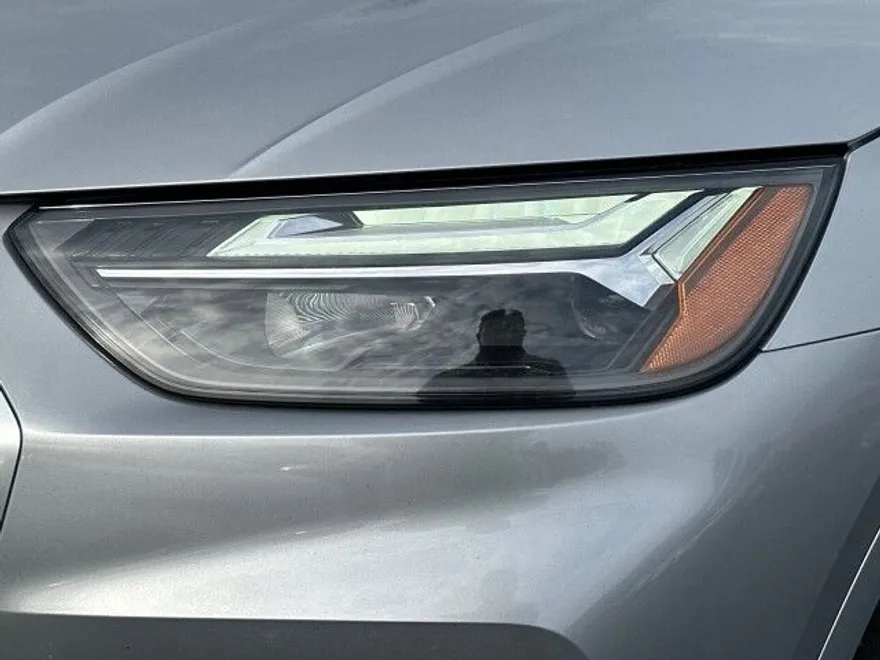 2021 Audi Q5 Premium photo 1