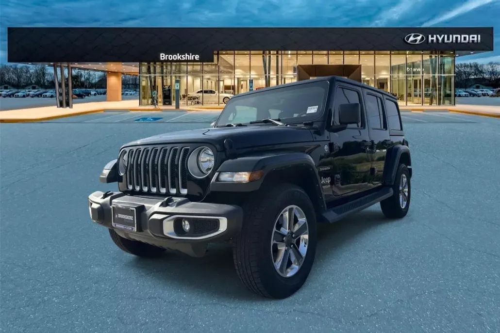 2022 Jeep Wrangler Unlimited Sahara photo 1