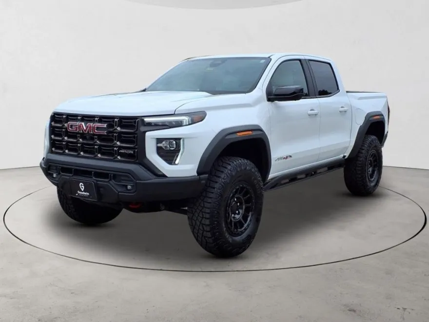 2024 Gmc Canyon AT4X photo 1