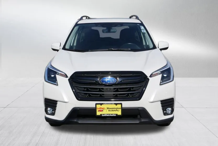 2024 Subaru Forester Premium photo 1