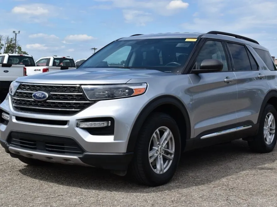 2022 Ford Explorer XLT photo 1