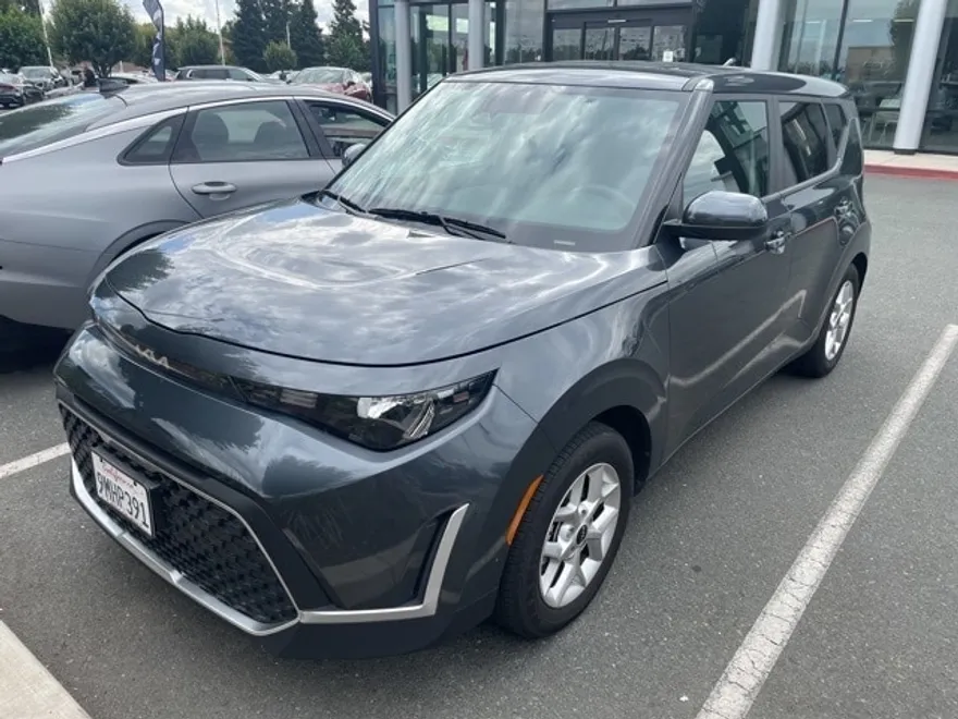 2024 Kia Soul LX S photo 1
