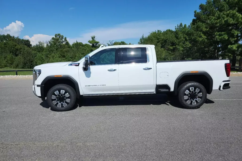 2026 Gmc Sierra 2500 HD Denali photo 1