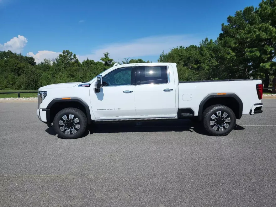 2026 Gmc Sierra 2500 HD Denali photo 1