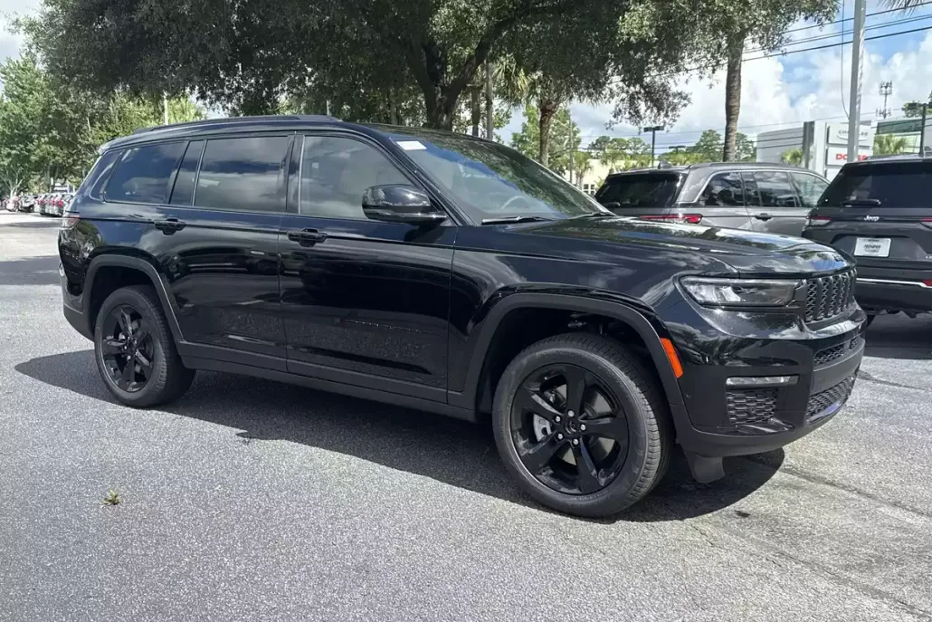 2025 Jeep Grand Cherokee Limited photo 1