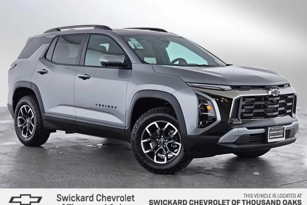 2026 Chevrolet Equinox ACTIV photo 1