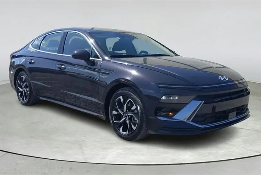 2024 Hyundai Sonata SEL photo 1