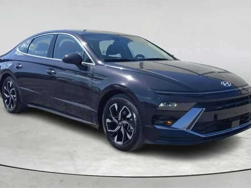 2024 Hyundai Sonata SEL photo 1