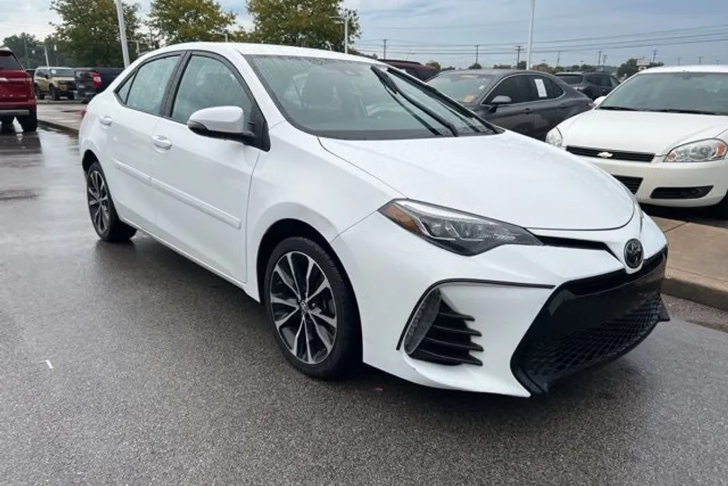 2019 Toyota Corolla SE photo 1